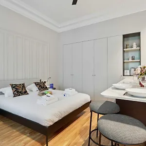 Appartement Interior Design & Small Pool - 2p - Monceau, Paris